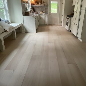 Best Price 8 Inch Rift & Quartersawn Red Oak Flooring